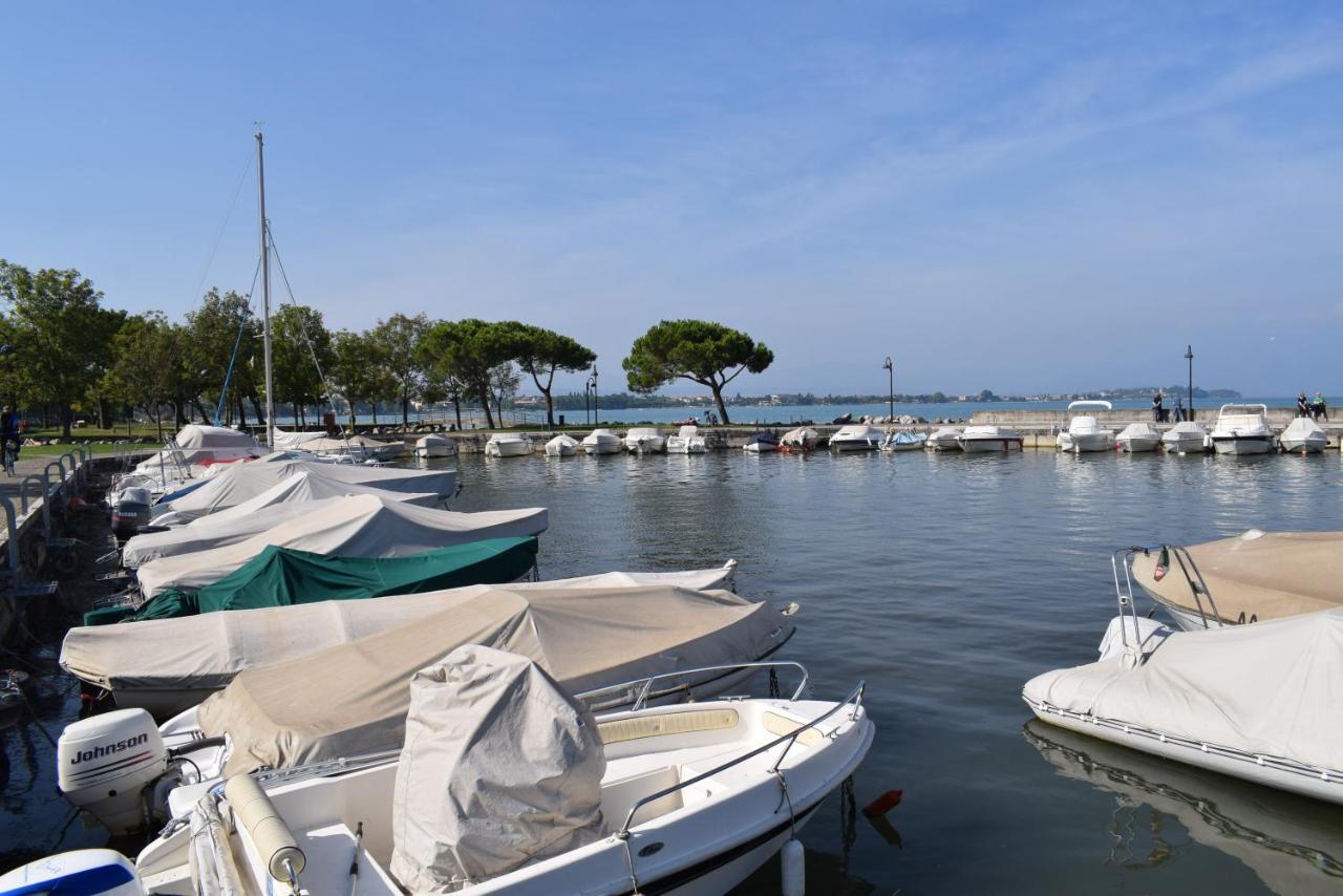 Azur Apartment Sirmione Exterior photo